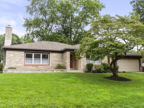 285 Beverly Place, Worthington, OH 43085