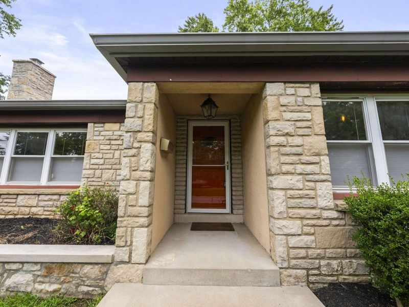 285 Beverly Place, Worthington, OH 43085 Photo 3