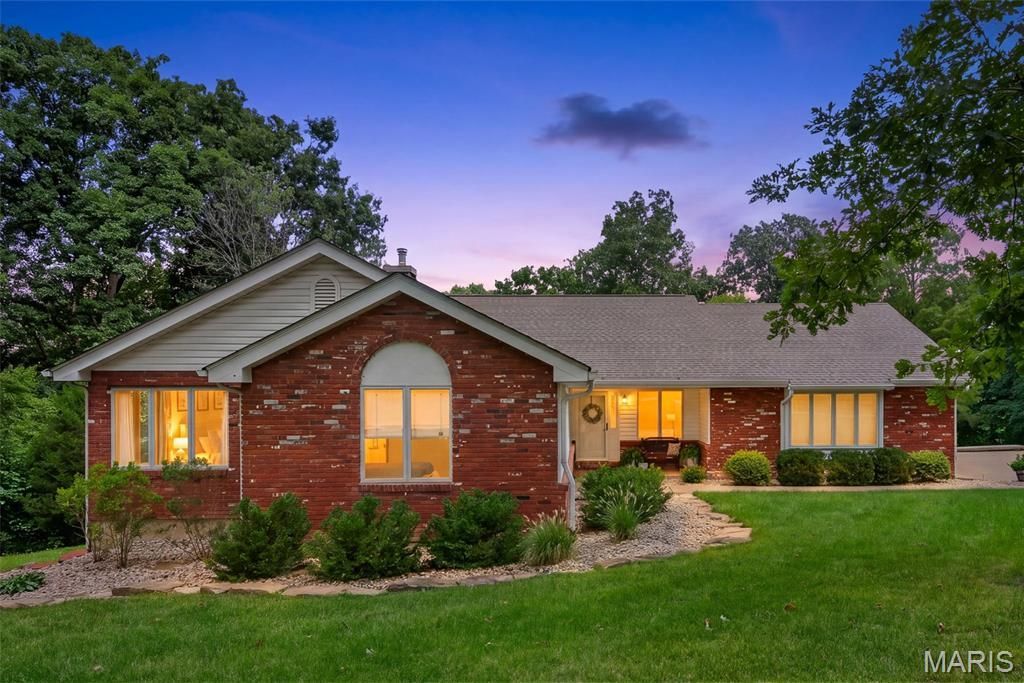 29 Greenview Drive, Defiance, MO 63341 Main Photo