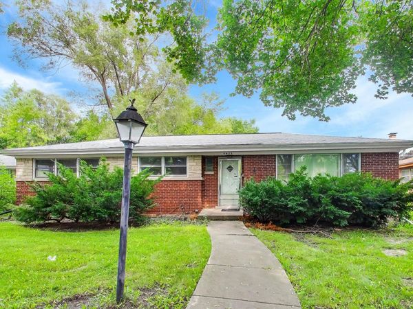 8425 Lawndale Avenue , Skokie, IL 60076