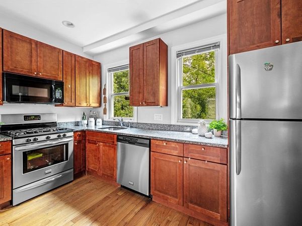 33 Plainfield St, Unit 2, Boston, MA 02130