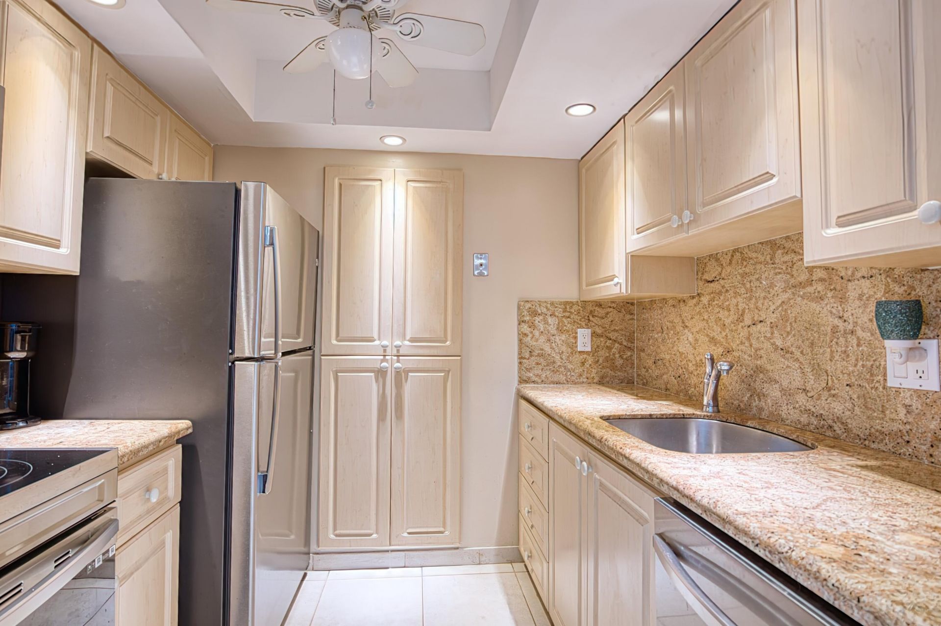 111 Briny Avenue, Unit 27-12, Pompano Beach, FL 33062 Photo