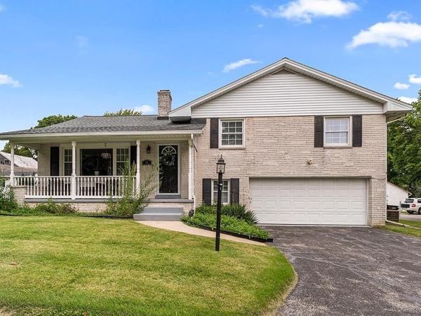 25 W MAPLE AVENUE , SHREWSBURY, PA 17361