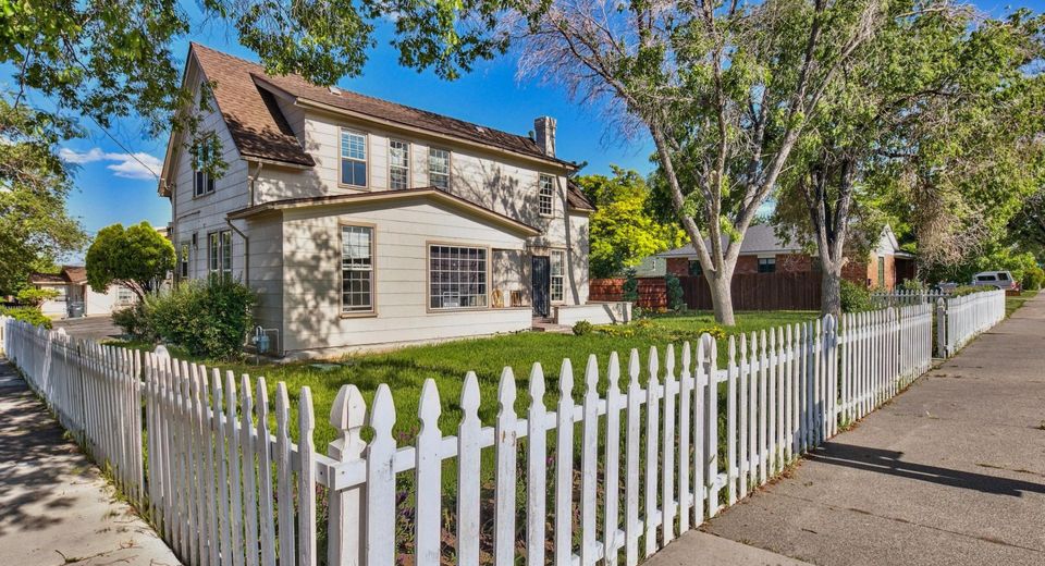 1002 S Arlington Avenue, Reno, NV 89509 Photo