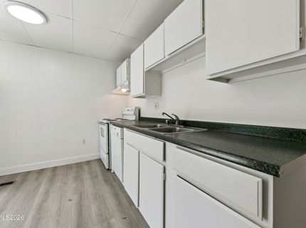 1002 S Arlington Avenue, Reno, NV 89509 Photo