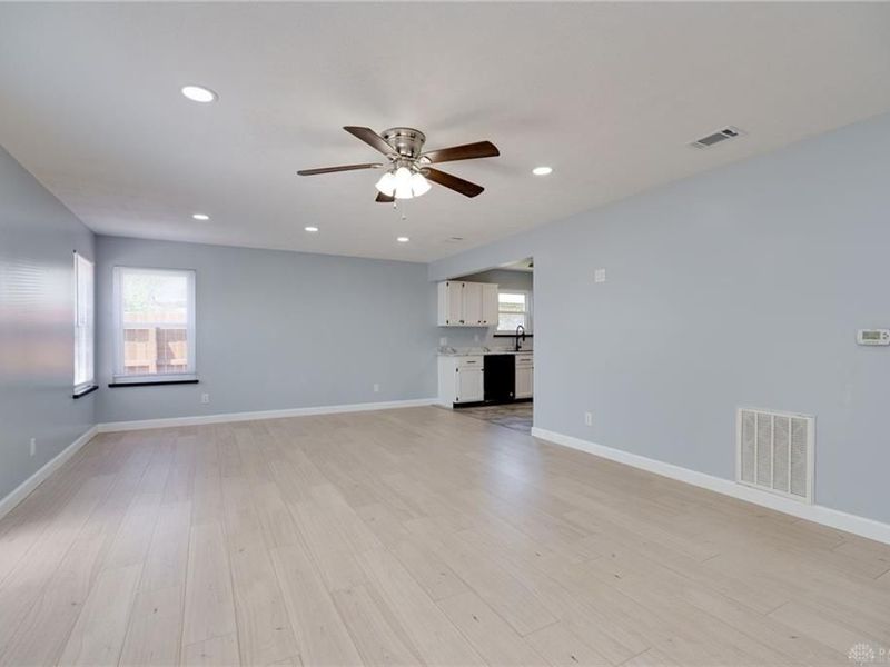 6214 Shull Road, Huber Heights, OH 45424 Photo 12