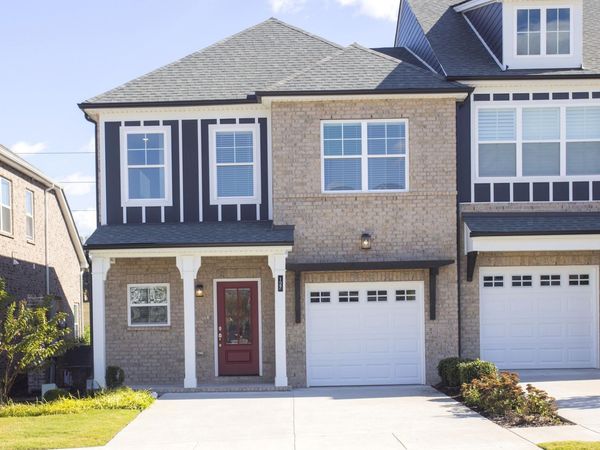 127 Dameron Dr , Hendersonville, TN 37075