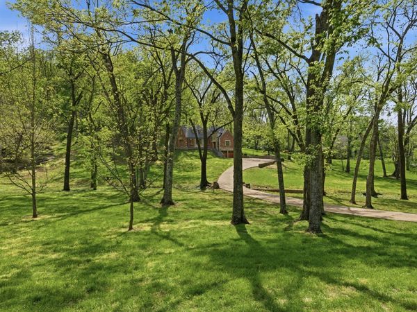5123 Stanford Dr , Nashville, TN 37215