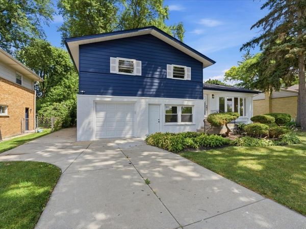 10 Linden Avenue , Buffalo Grove, IL 60089