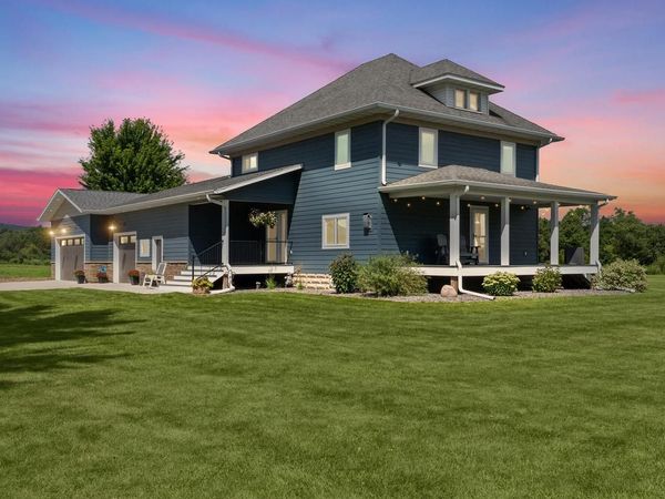 N20622 Oak Ridge DRIVE, Galesville, WI 54630