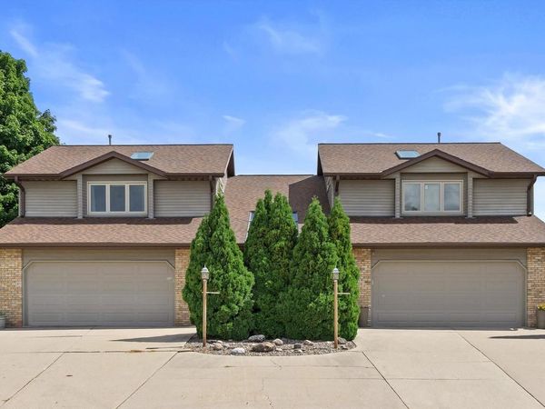 W232N6140 Teakwood COURT, Sussex, WI 53089