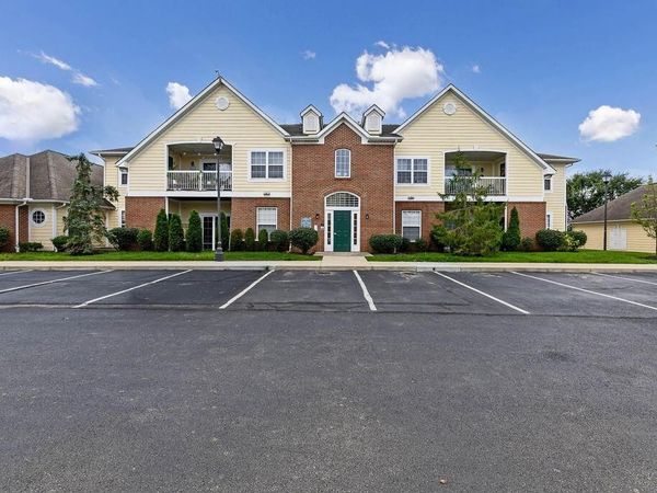 7704 S Essex Gate Drive S, Dublin, OH 43016