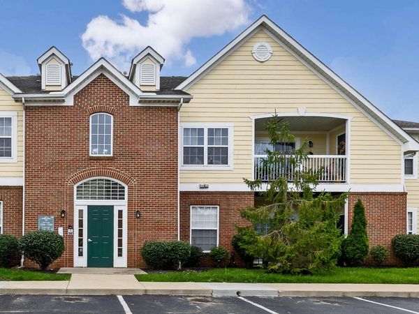 7704 S Essex Gate Drive S, Dublin, OH 43016
