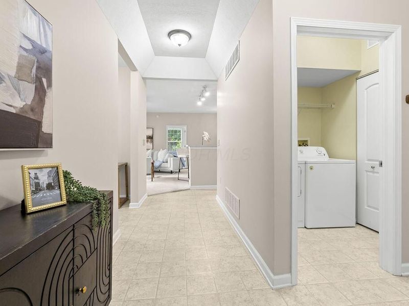 7704 S Essex Gate Drive S, Dublin, OH 43016 Photo 5