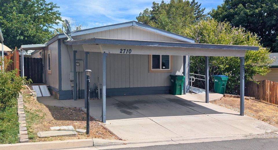 2710 Larkspur Street, Reno, NV 89512 Photo