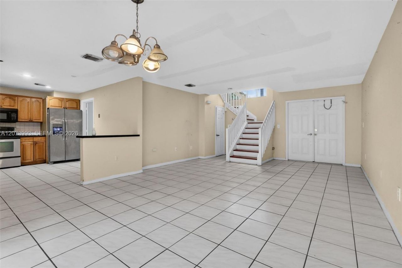 253 NE 211th Ter , Miami, FL 33179 Photo