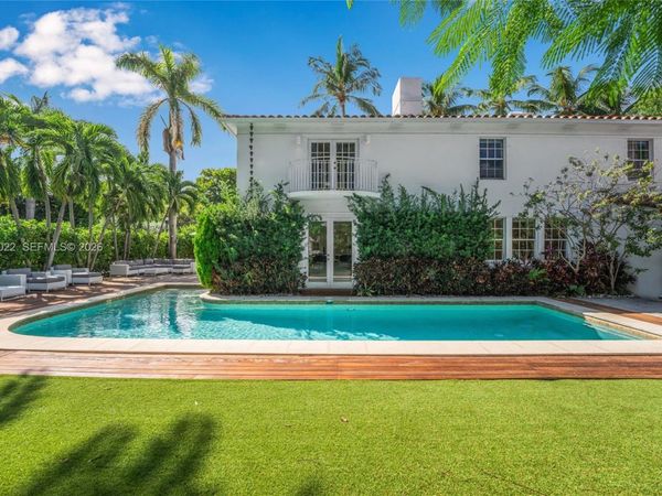 140 N Hibiscus Dr , Miami Beach, FL 33139