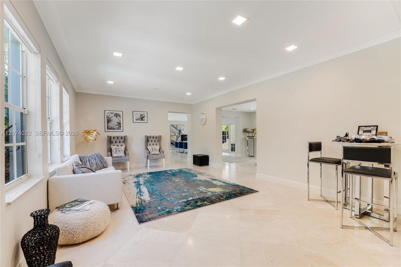 140 N Hibiscus Dr , Miami Beach, FL 33139 Photo