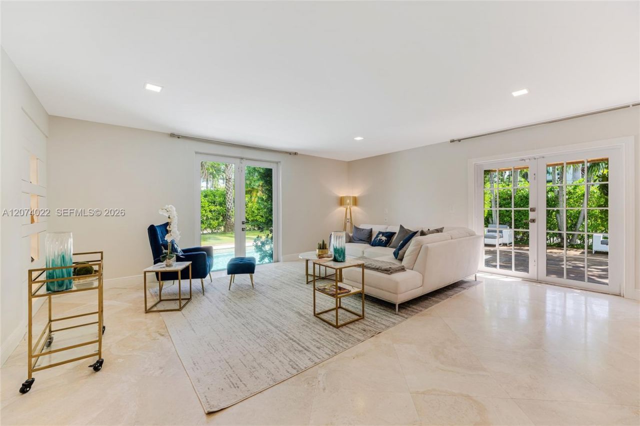 140 N Hibiscus Dr , Miami Beach, FL 33139 Photo