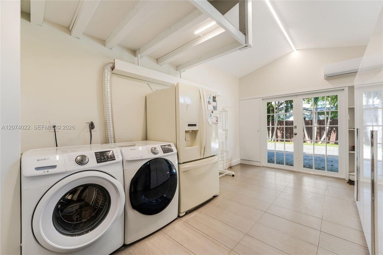 140 N Hibiscus Dr , Miami Beach, FL 33139 Photo