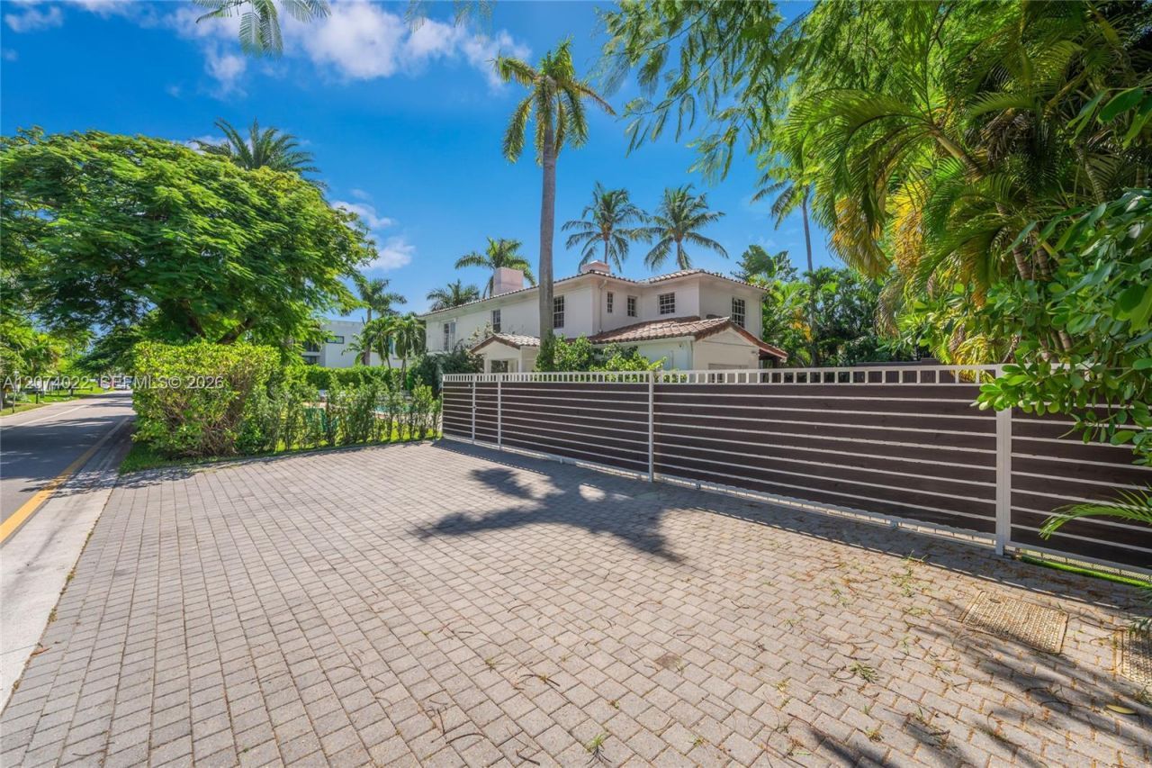 140 N Hibiscus Dr , Miami Beach, FL 33139 Photo