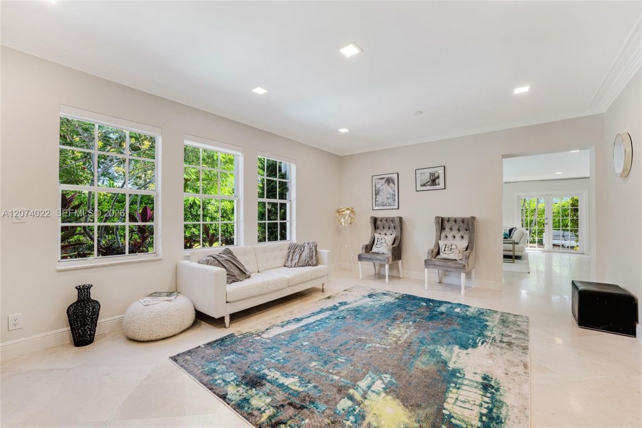 140 N Hibiscus Dr , Miami Beach, FL 33139 Photo