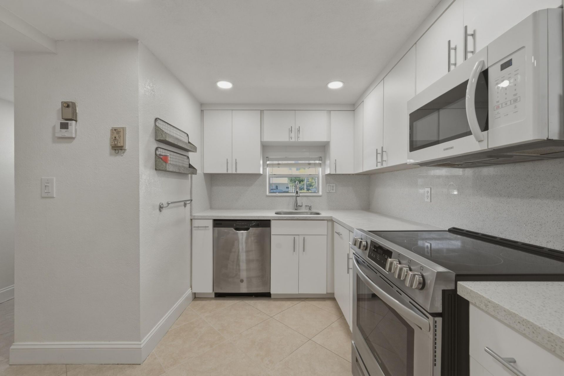 681 S Hollybrook Drive, Unit 109, Pembroke Pines, FL 33025 Photo