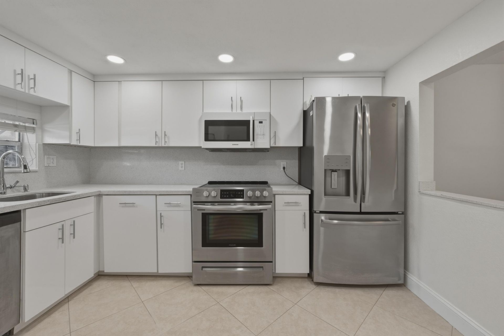 681 S Hollybrook Drive, Unit 109, Pembroke Pines, FL 33025 Photo