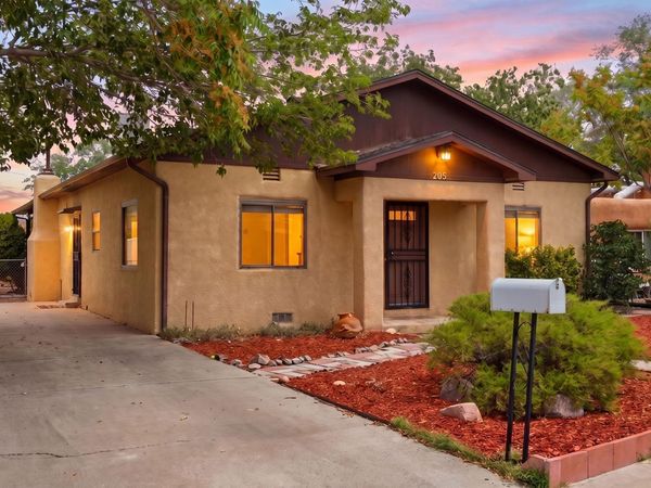 205 Natalie Avenue NW, Albuquerque, NM 87107