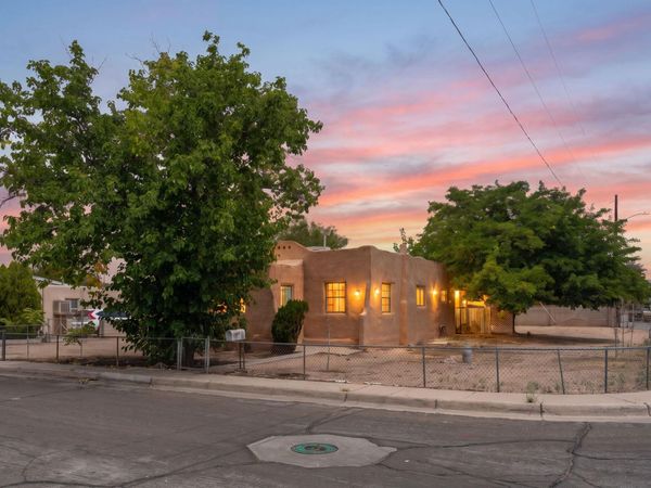 300 63rd Street NW, Albuquerque, NM 87105