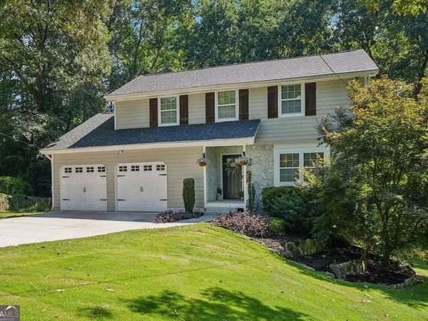 1888 Bent Willow Court SW, Lilburn, GA 30047