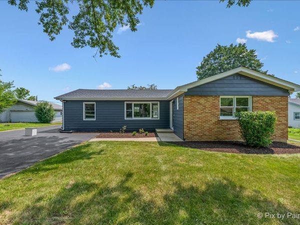 355 Hilltop Drive , North Aurora, IL 60542
