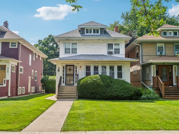 225 S Cuyler Avenue , Oak Park, IL 60302