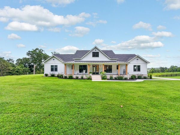 320 Ridge Lane, Monterey, TN 38574