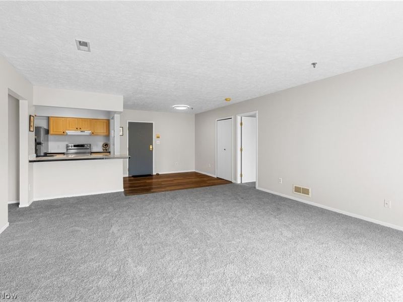 19510 Lorain Road, Unit 201, Fairview Park, OH 44126 Photo 12