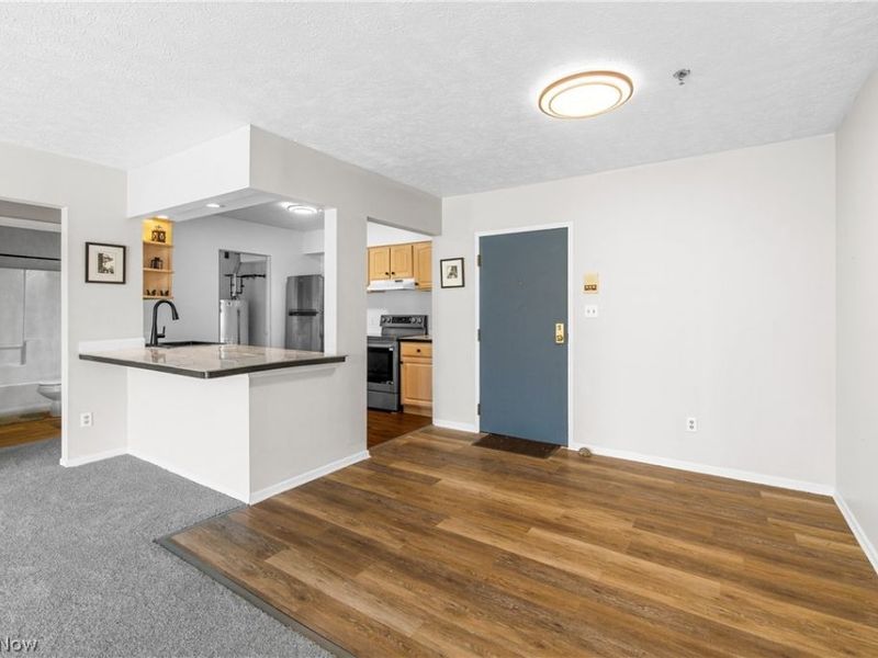 19510 Lorain Road, Unit 201, Fairview Park, OH 44126 Photo 13