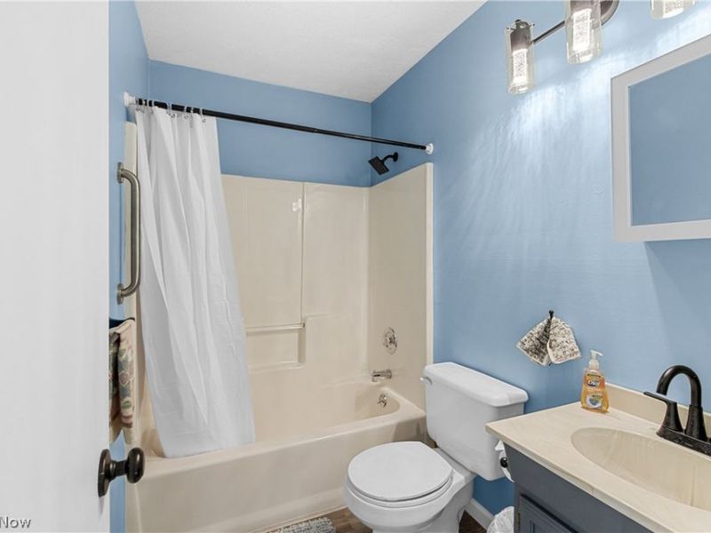 19510 Lorain Road, Unit 201, Fairview Park, OH 44126 Photo 17