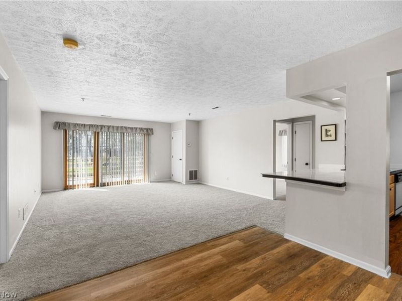 19510 Lorain Road, Unit 201, Fairview Park, OH 44126 Photo 4