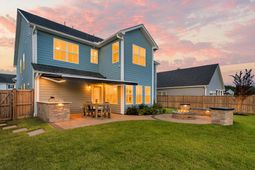 204 Grange Circle photo 4