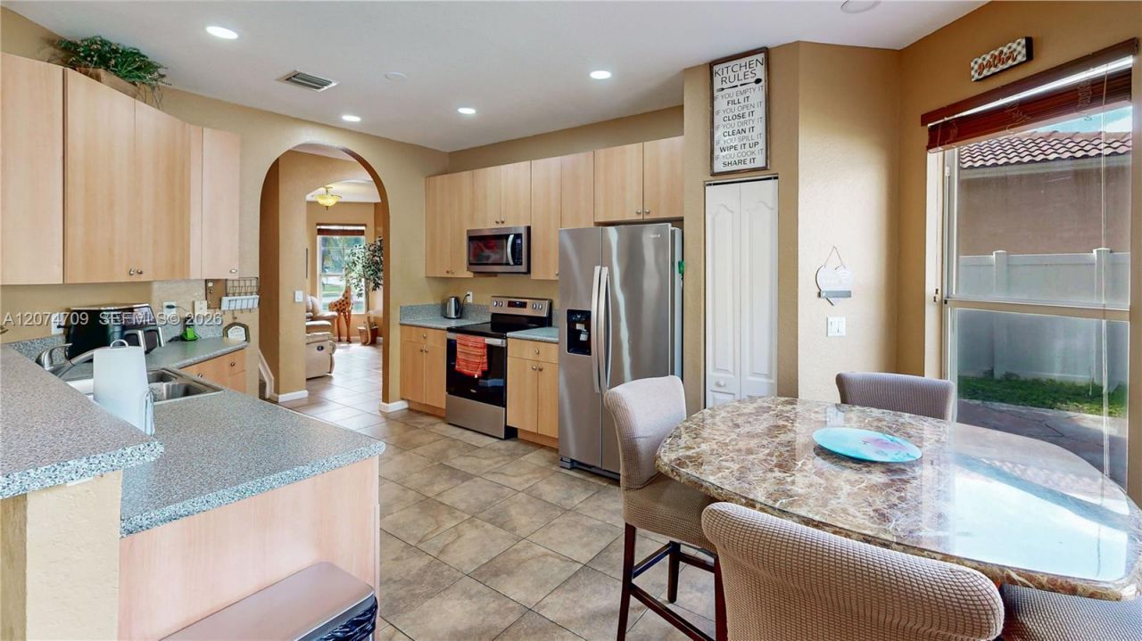 2215 Portofino Ave , Homestead, FL 33033 Photo