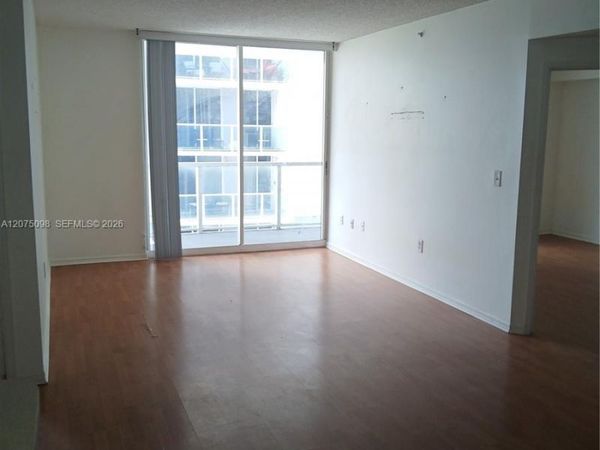 5085 NW 7th St , Unit 415, Miami, FL 33126