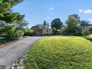 14 W GOLF CLUB LANE, PAOLI, PA 19301