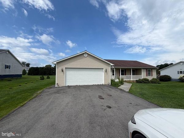 333 EAST BAILEY ROAD, LEWISBURG, WV 24901