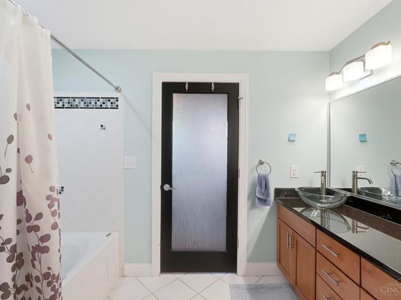 214 E Fourteenth Street, Unit 3B, Cincinnati, OH 45202 Photo 21