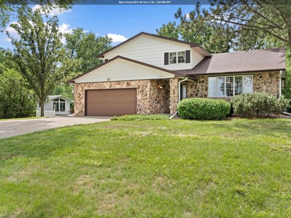 1711 E Main, Vermillion, SD 57069