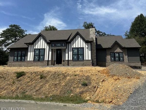 107 Amohi Way, Loudon, TN 37774