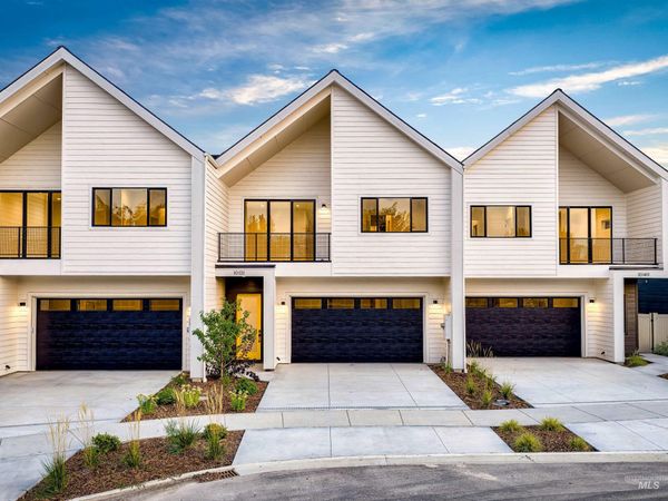 10131 W Southerland Dr, Boise, ID 83709