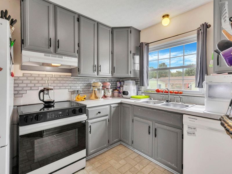 413 Williamsburg Lane NW, Unit E, Lancaster, OH 43130 Photo 6