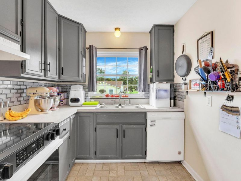 413 Williamsburg Lane NW, Unit E, Lancaster, OH 43130 Photo 7