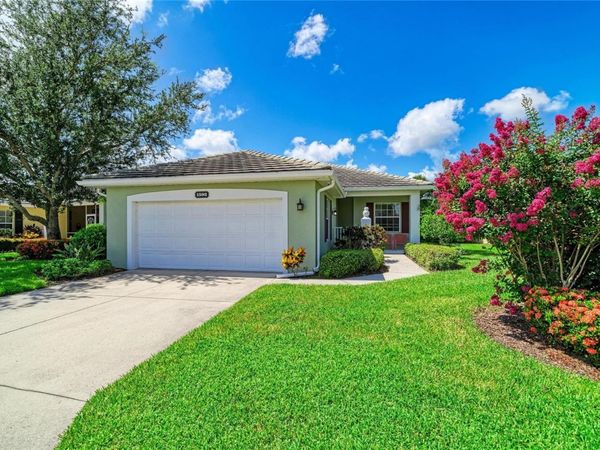 1592 MONARCH DRIVE , Unit 1592, VENICE, FL 34293